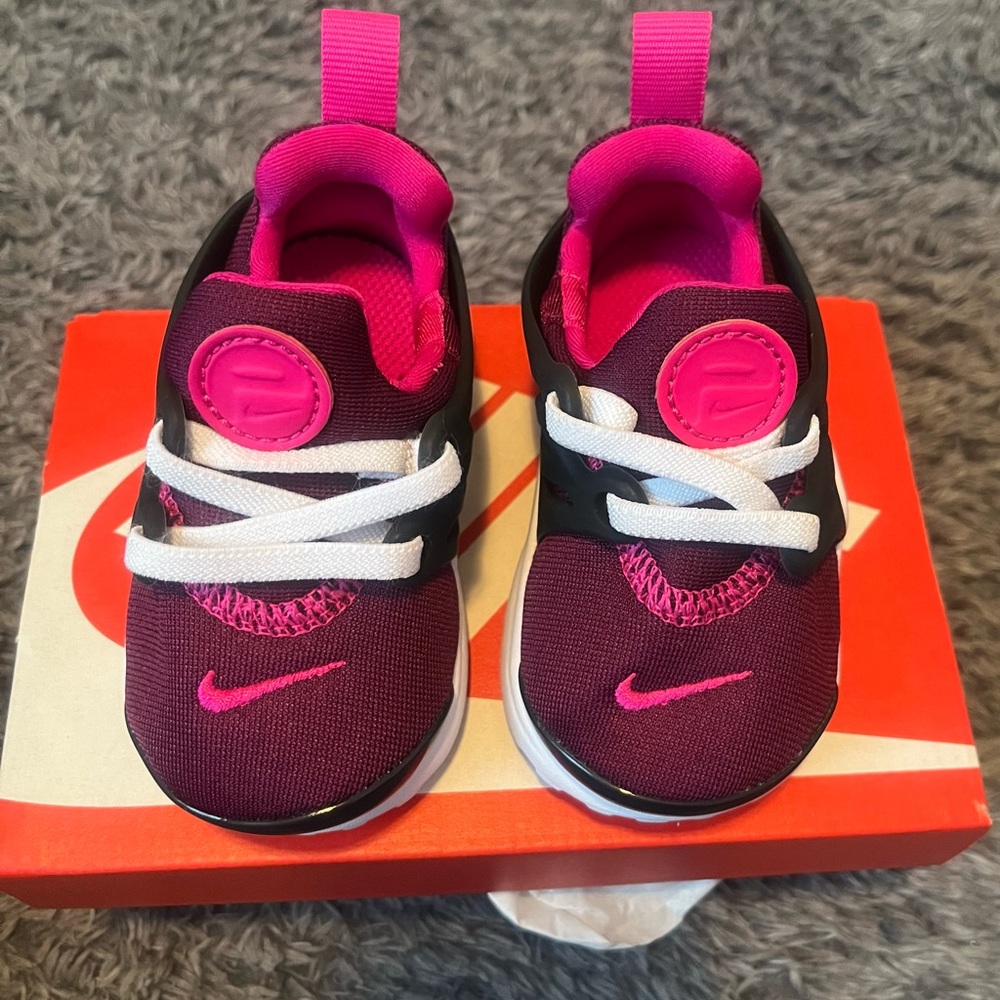 🔥Nike Little Presto (1D) – Toddler Size 4C – $50